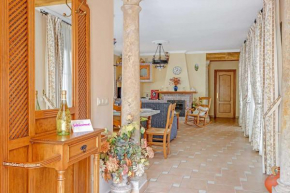 Отель Villa El Pedregal  Фрихилиана
